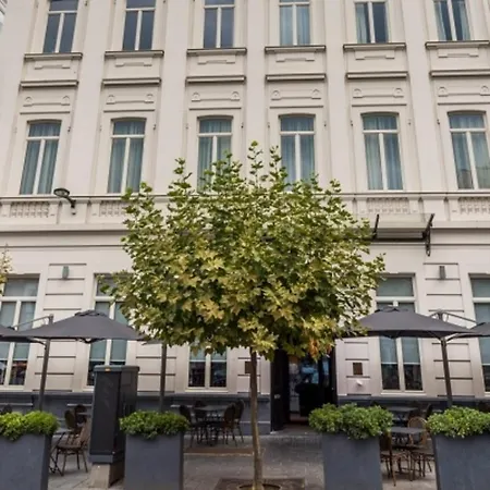 Numa Lief Apartahotel 4*